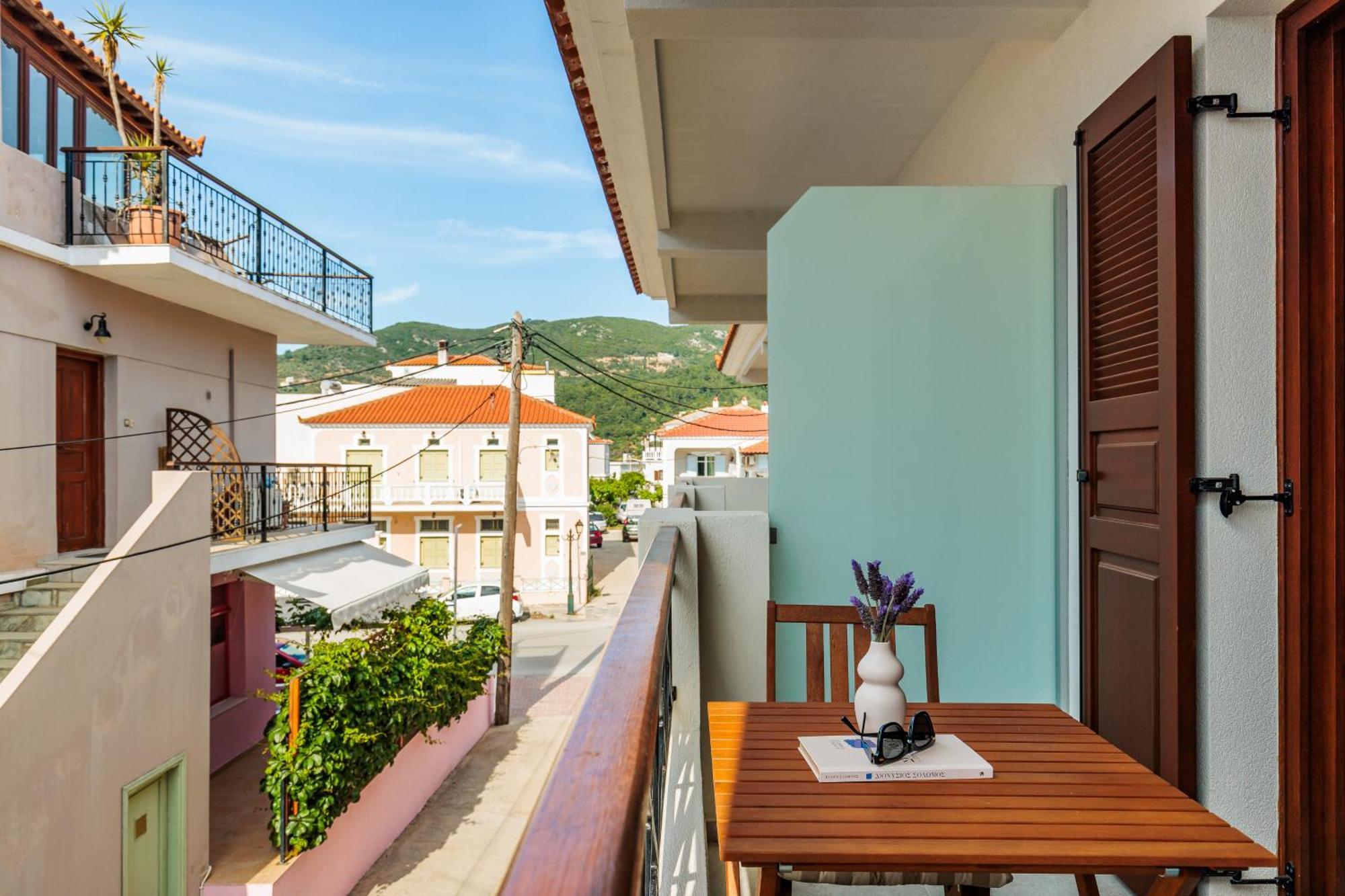 Potoki Skopelos Town
